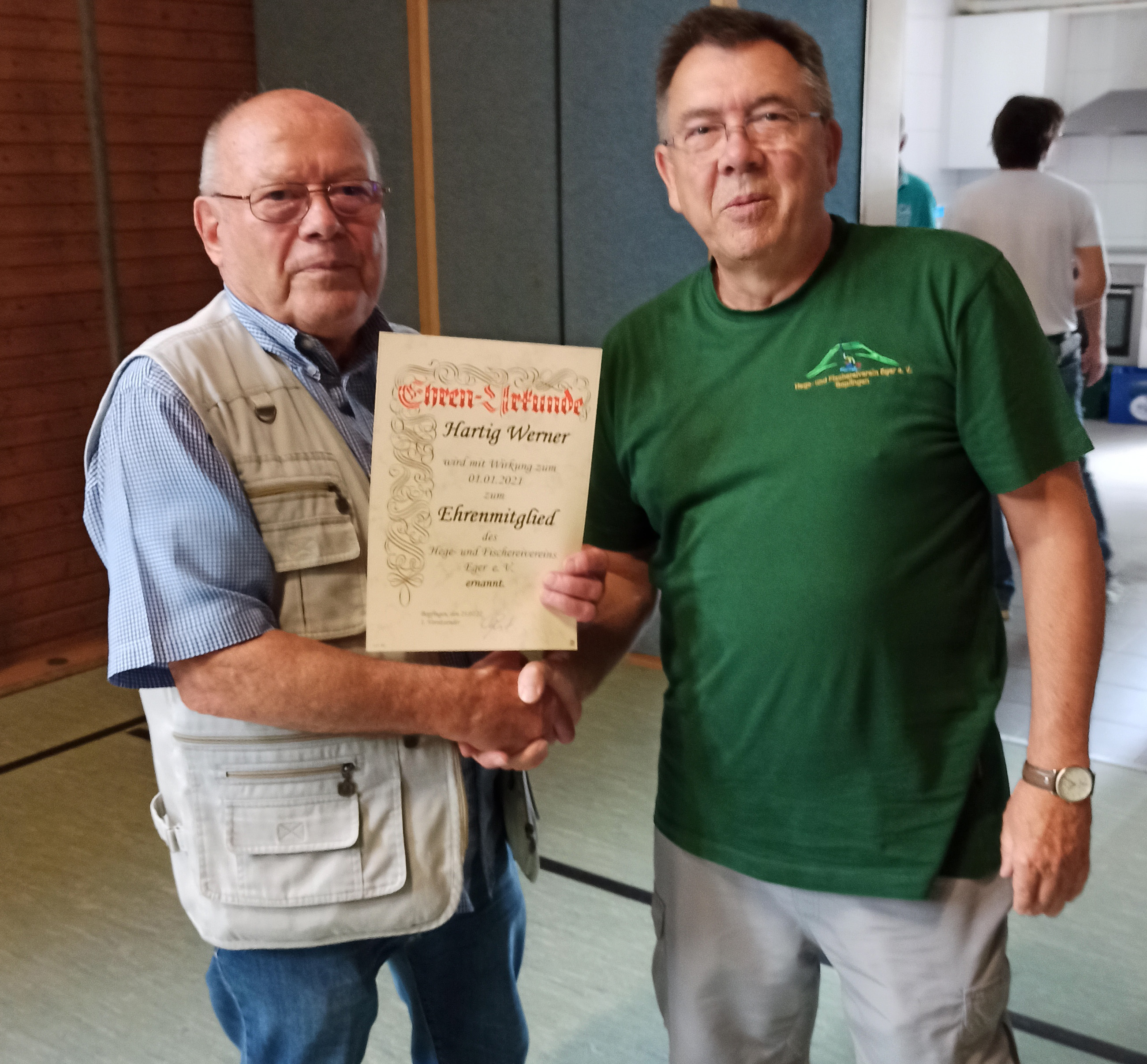 Ehrenmitglied Werner Hartig JHV 2022.jpg